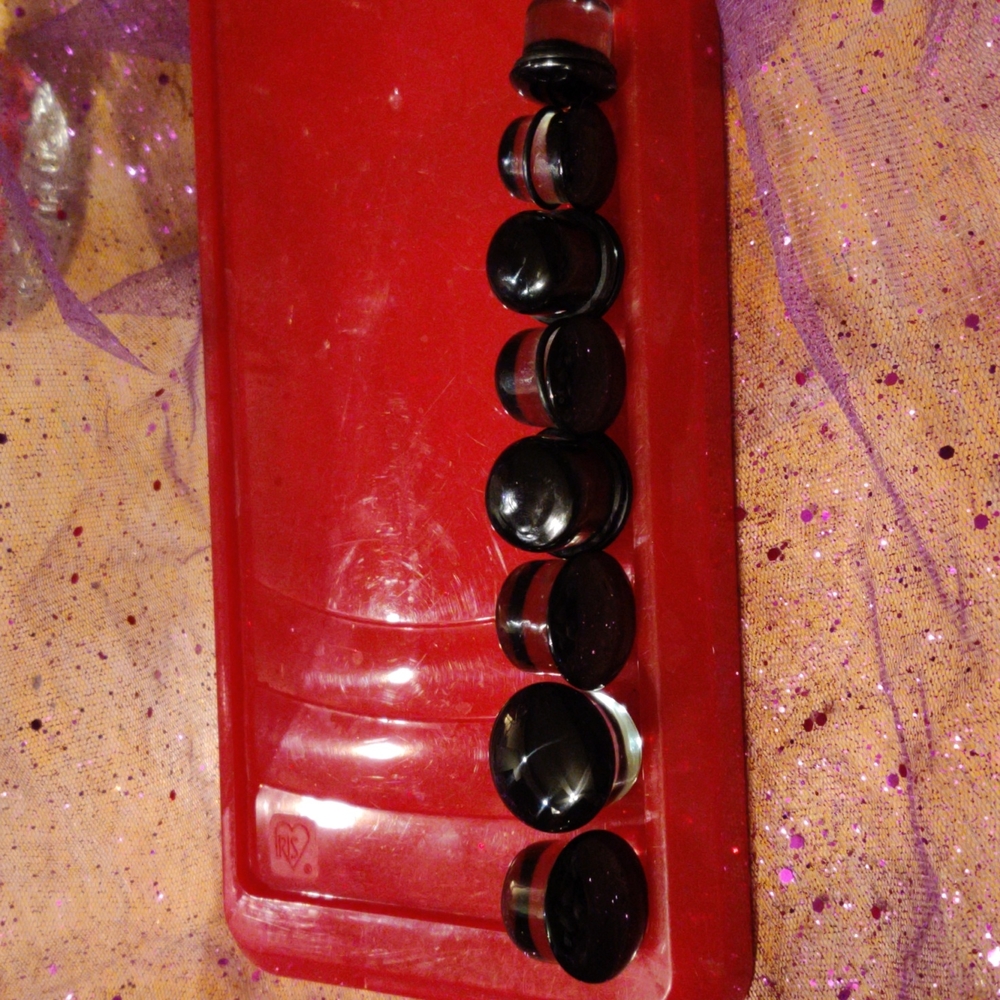 Black glass gauges